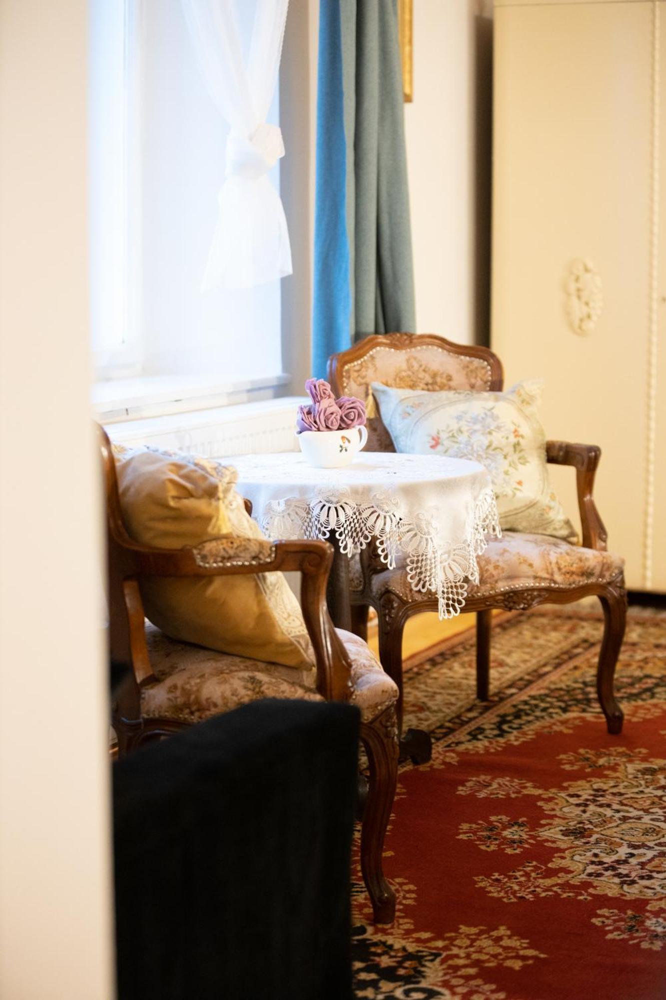 Sovi Dom- Historicke Apartmany Z 19 Storocia, 4Km Od Banskej Stiavnice Svaty Anton ภายนอก รูปภาพ