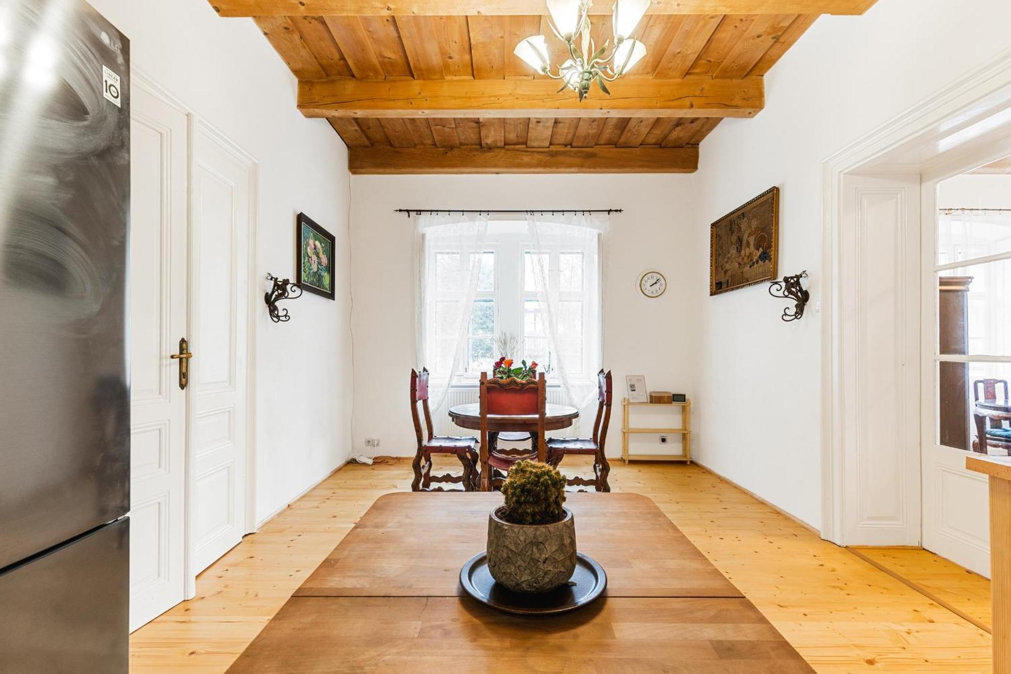 Sovi Dom- Historicke Apartmany Z 19 Storocia, 4Km Od Banskej Stiavnice Svaty Anton ภายนอก รูปภาพ