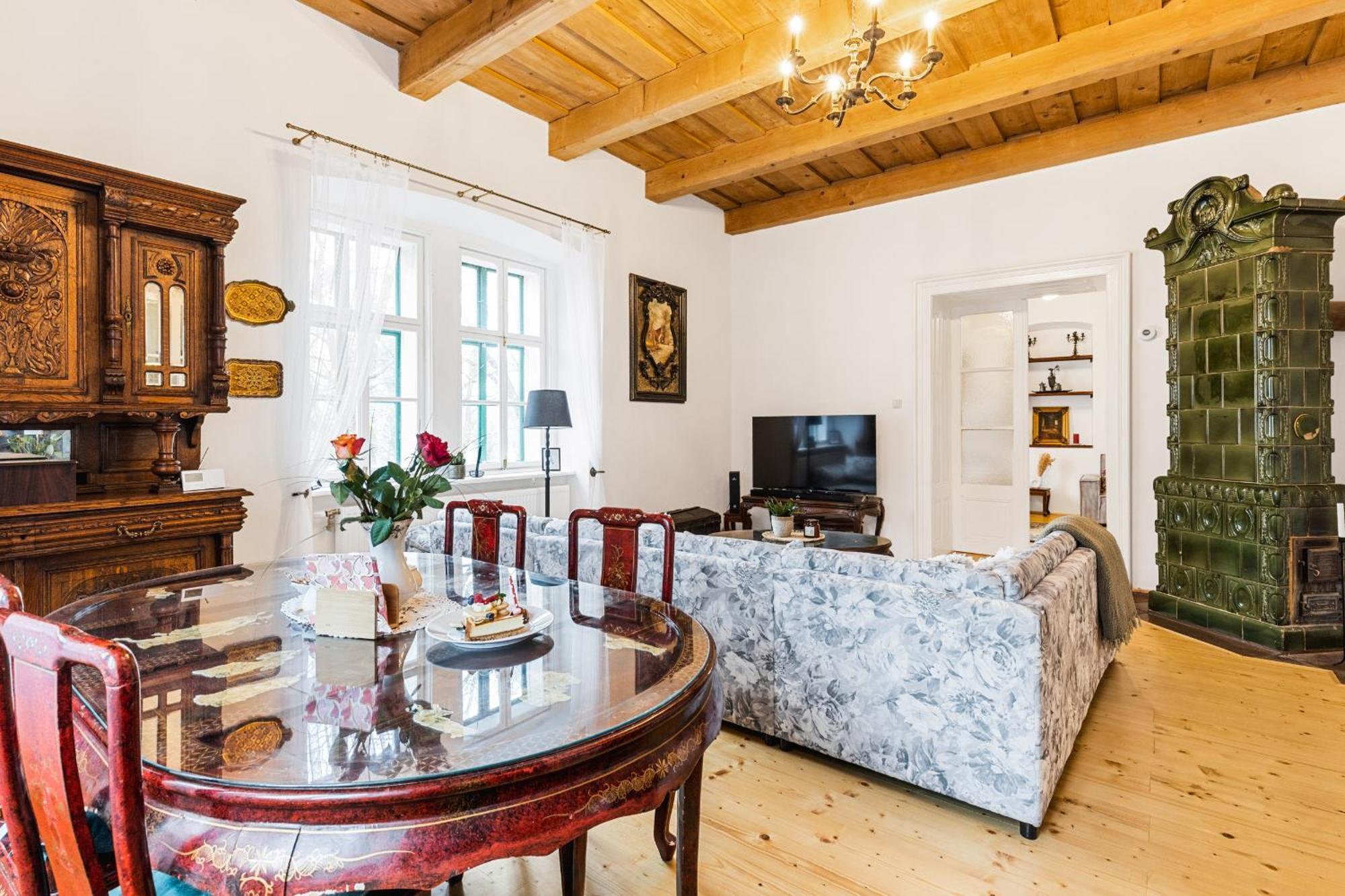 Sovi Dom- Historicke Apartmany Z 19 Storocia, 4Km Od Banskej Stiavnice Svaty Anton ภายนอก รูปภาพ