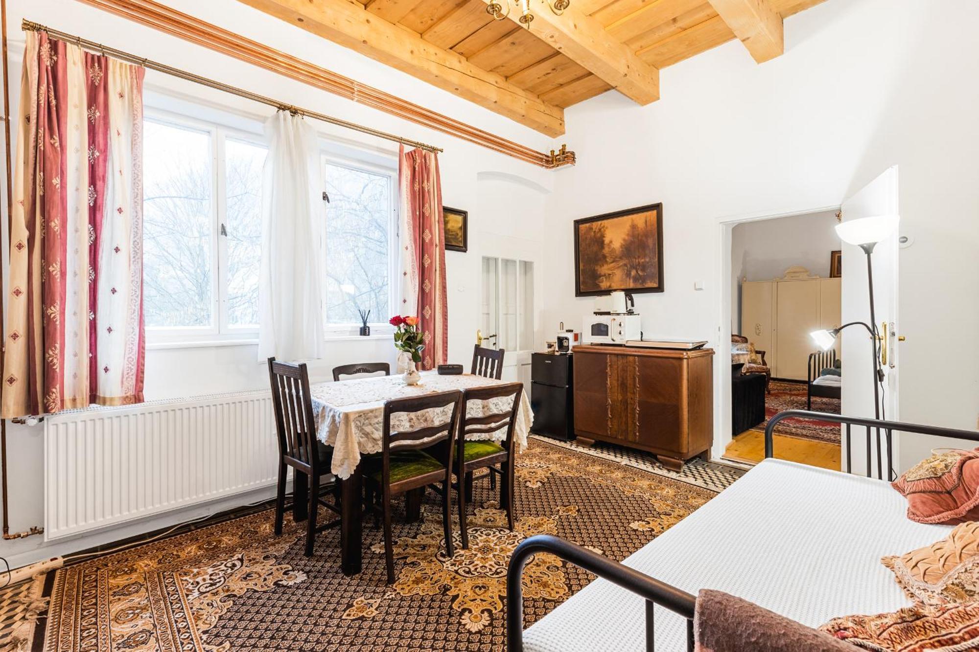 Sovi Dom- Historicke Apartmany Z 19 Storocia, 4Km Od Banskej Stiavnice Svaty Anton ภายนอก รูปภาพ